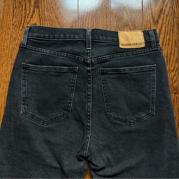 Aritzia Denim Forum Yoko High Rise Straight High-Waist Denim Mom Jeans - Sz 26 - Picture 10 of 15